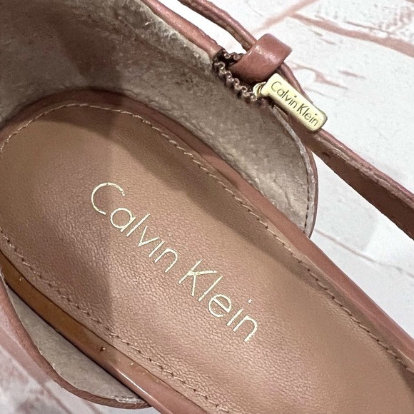 NWOT Nude Leather Asymmetrical Pointed Toe Mary Jane Page Kitten Heels Pumps - Picture 5 of 9